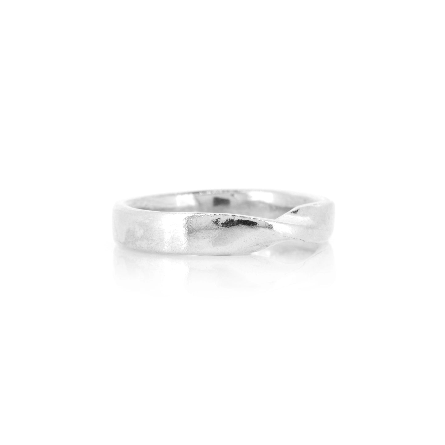 Mobius Twist Heavy Weight Band Ring - Sterling Silver - Size T