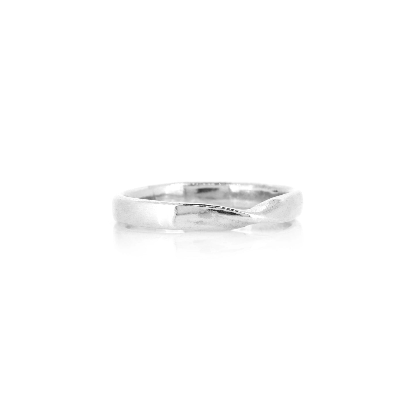 Mobius Twist Medium Weight Ring 3mm - Sterling Silver - Size P