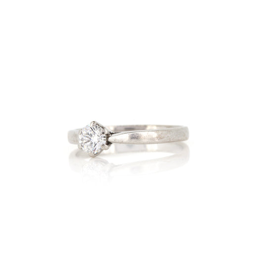18ct White Gold Diamond Solitaire Ring - Pre-Owned