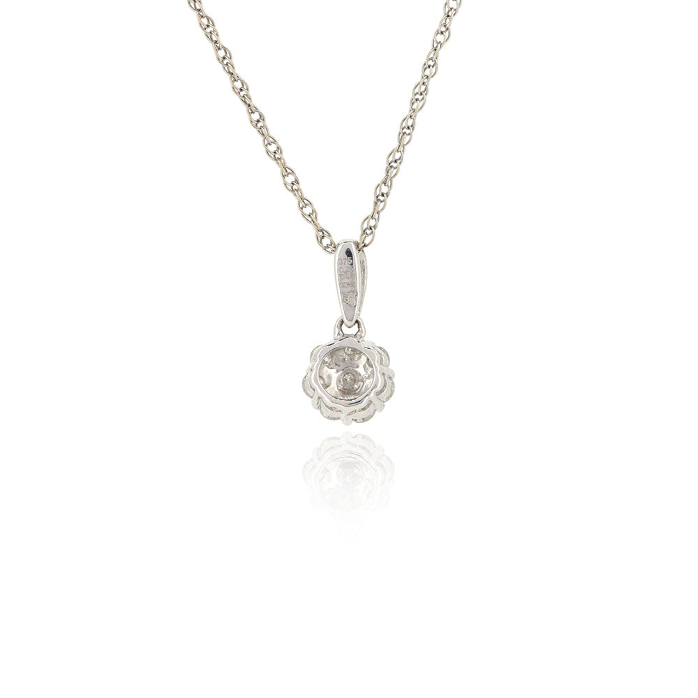 Pre-Owned - Diamond Daisy Cluster Pendant and Chain