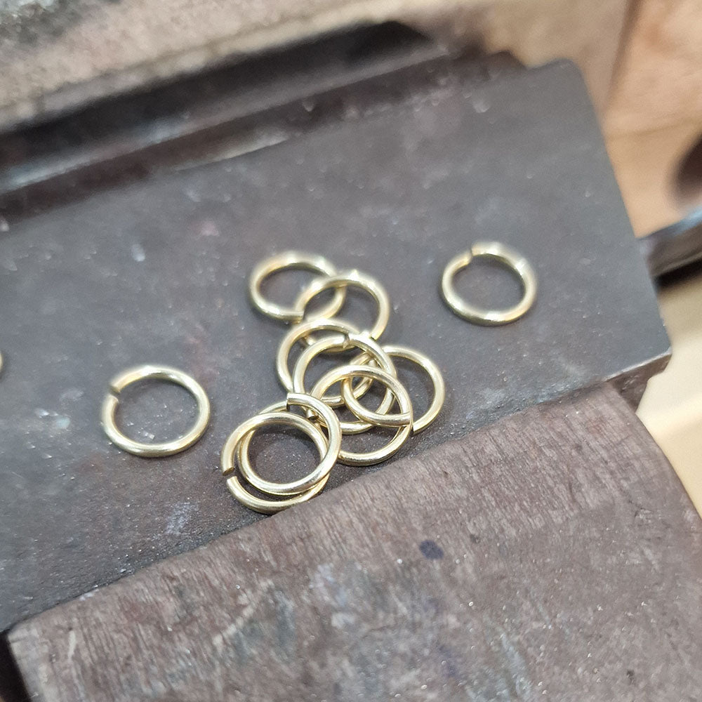 Progress shots of the bespoke, Engraved Emerald 9ct Gold Bracelet. Handmade and laser engraved at Golden Snowdrop the jewellers in Shaftesbury, near Castle Cary. 
