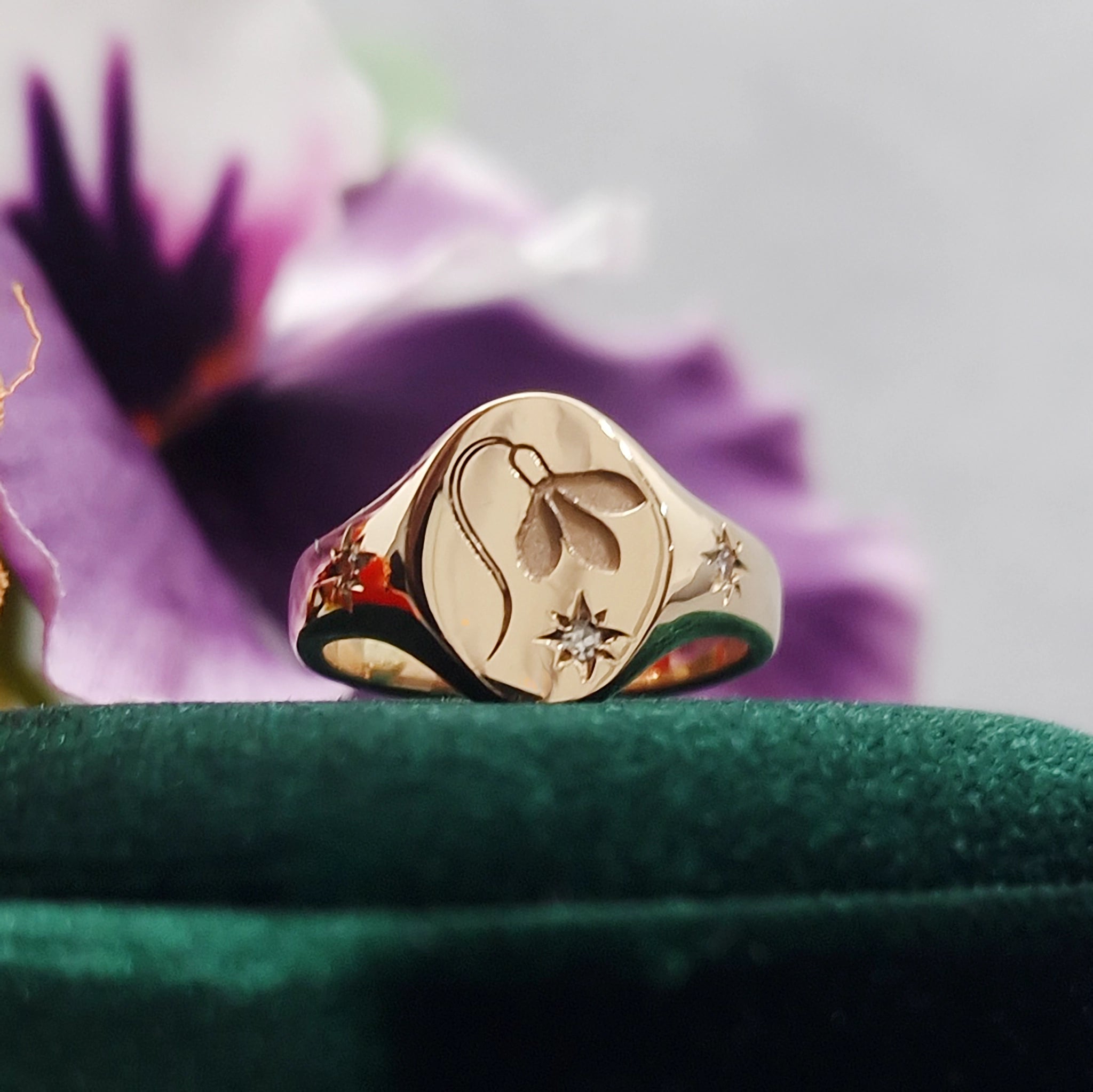 Bespoke Diamond and 18ct yellow gold snowdrop engraved signet ring with diamond star detail | Golden Snowdrop