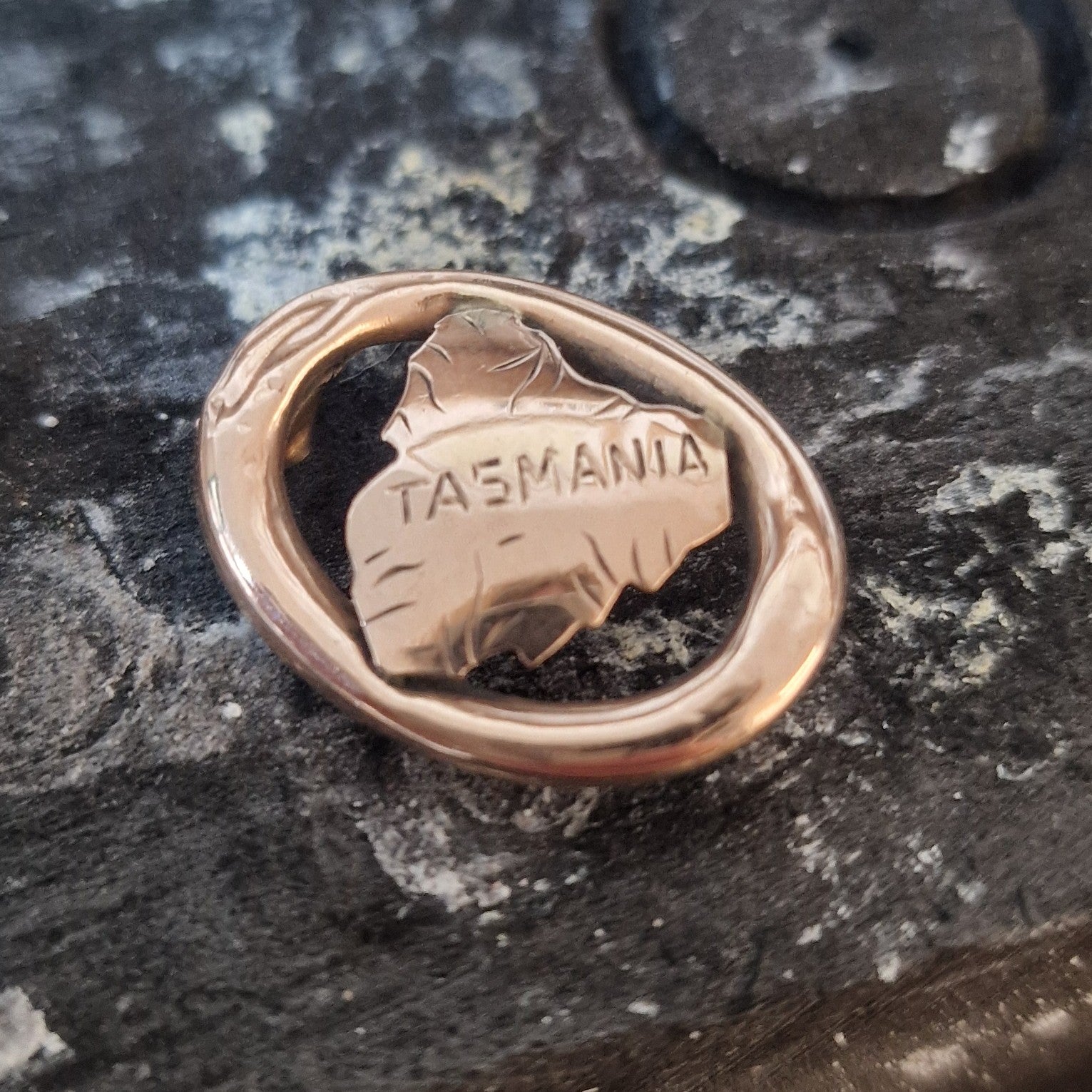 Our customers Rose Gold that was remodelled into a Molten Circle Pendant with a Diamond at Golden Snowdrop the jewellers in Shaftesbury, near Motcombe. 
