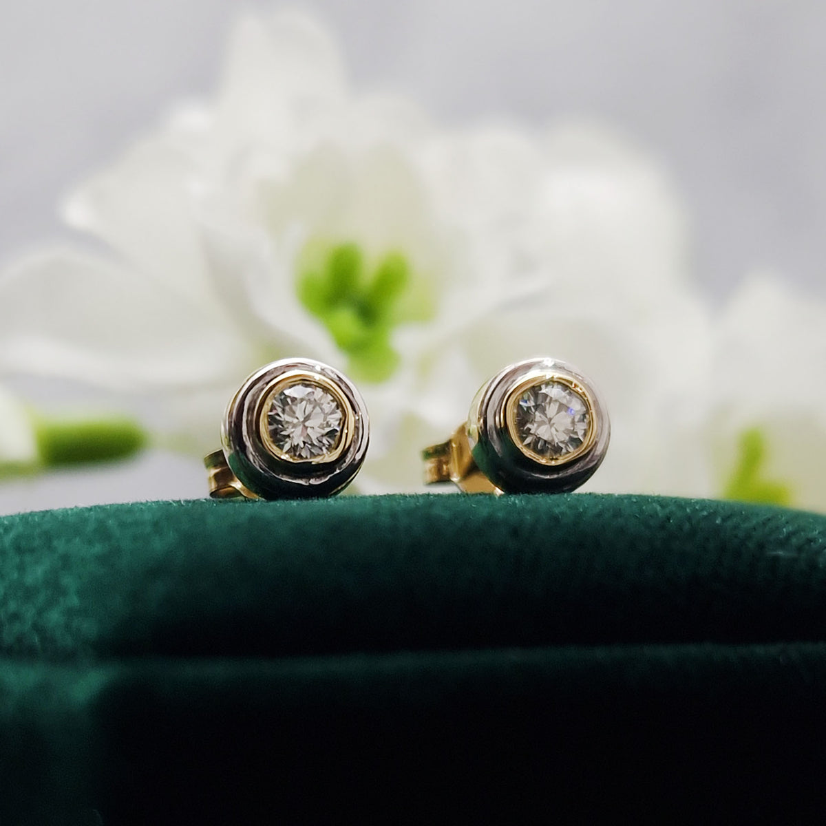 Golden Snowdrop Jewellers Shaftesbury Dorset