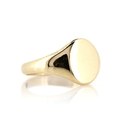 Pre-Owned - Gold Oval Signet Ring Rings