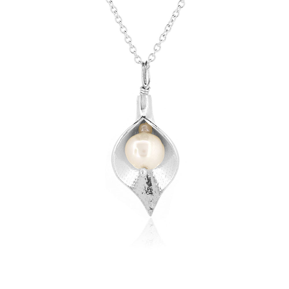 Arum Lily Medium Freshwater Pearl Necklace - Sterling Silver Necklace