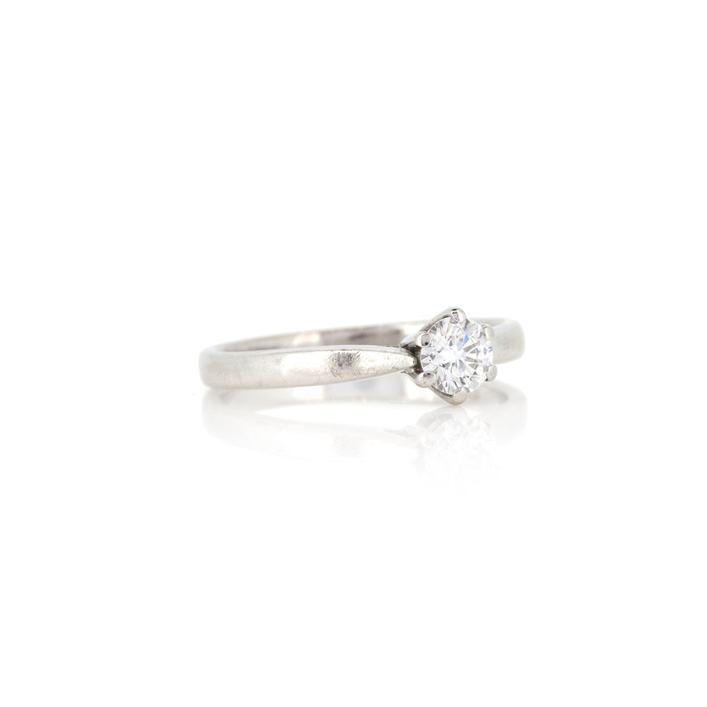 18ct White Gold Diamond Solitaire Ring - Pre-Owned