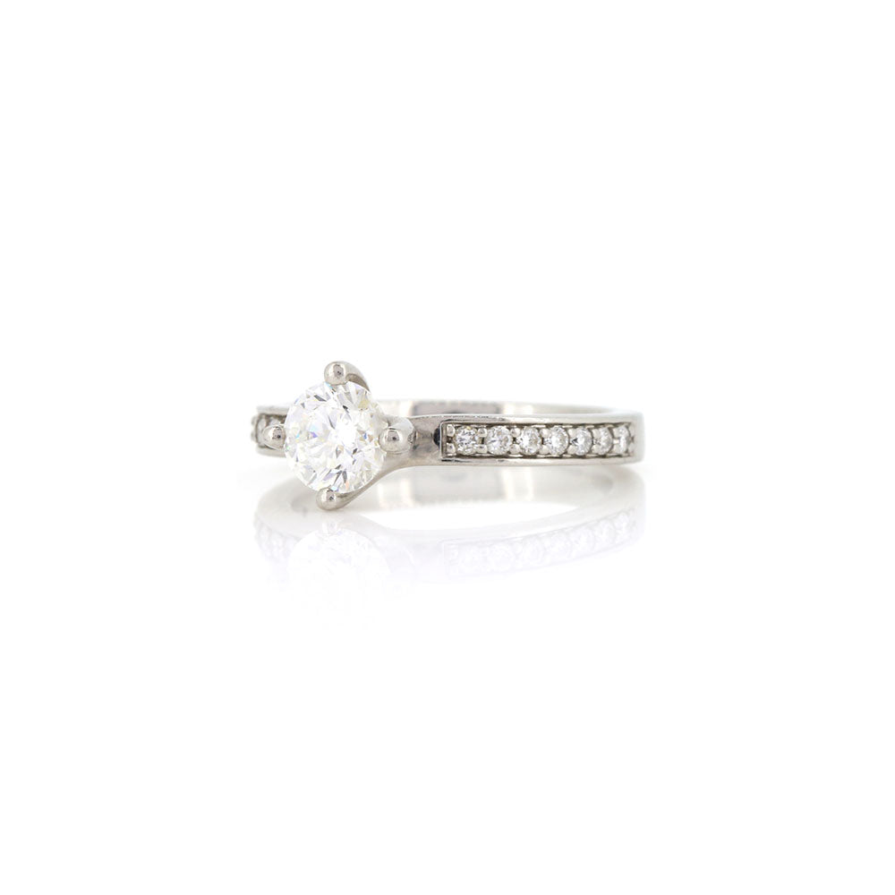 Pre-Owned - Diamond Solitaire Ring with Diamond Shoulders